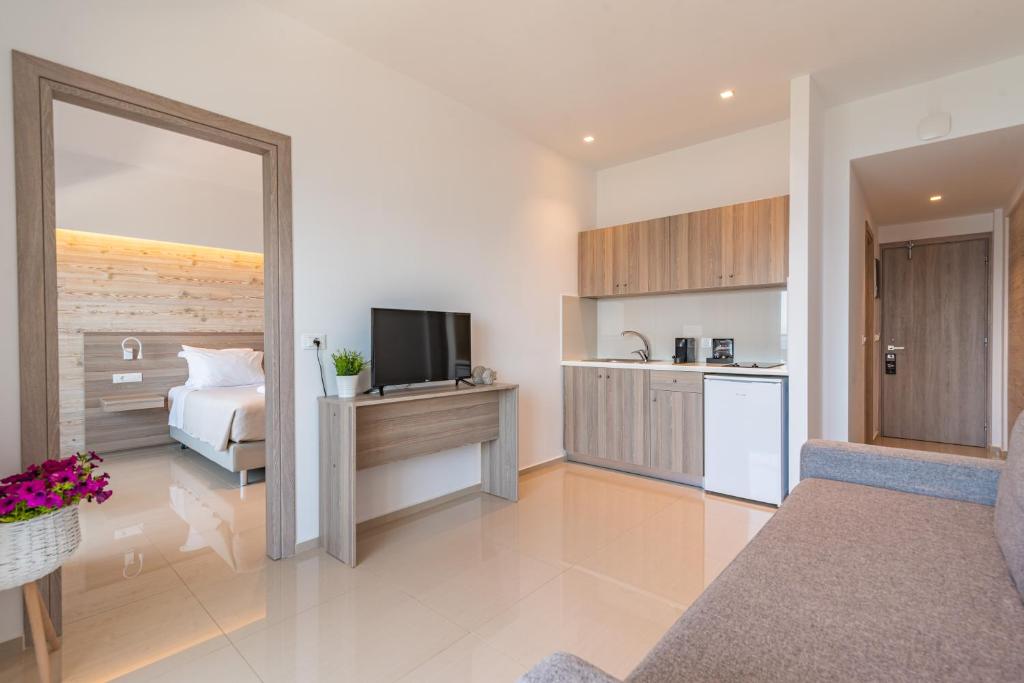 orpheus studios hotels for gays kos room