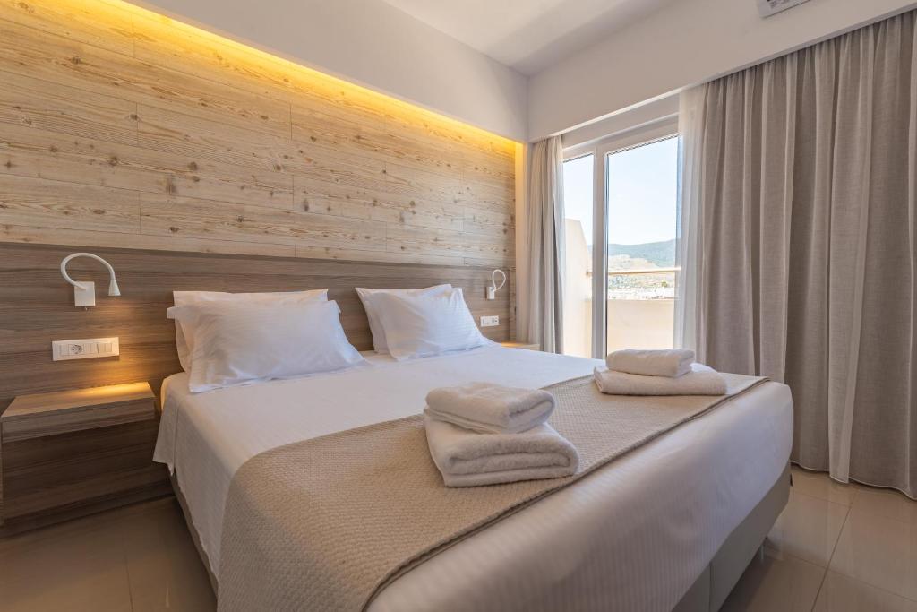 orpheus studios hotels for gays kos room