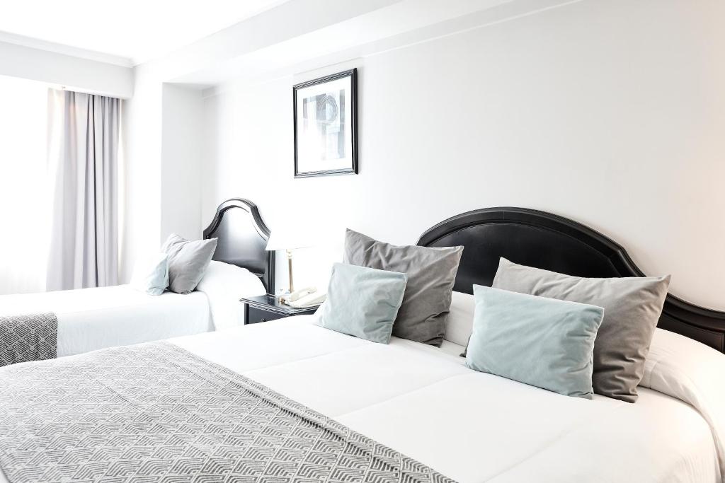 plaza real suites hotel hotels for gays rosario room