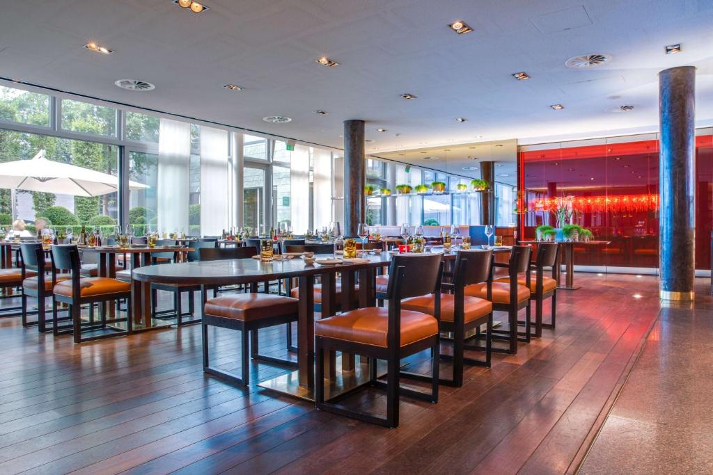 radisson blu media harbour hotels for gays dusseldorf restaurant
