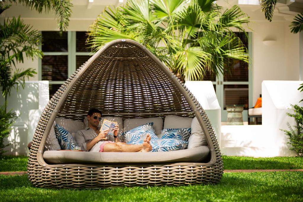 raffles grand hotel d angkor hotels for gays siem reap garden