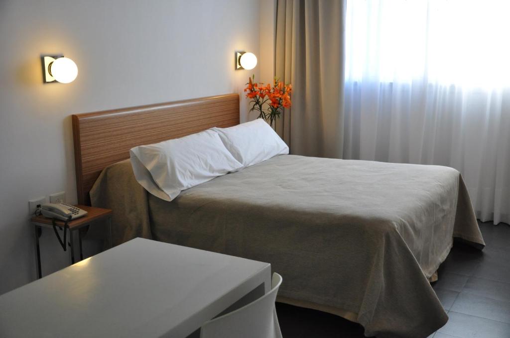 roberta rosa de fontana suites hotels for gays rosario room