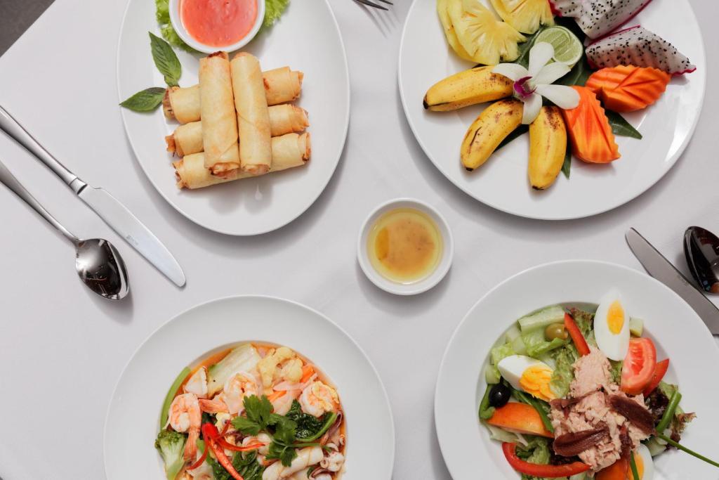 two seasons hotels for gays siem reap restaurant