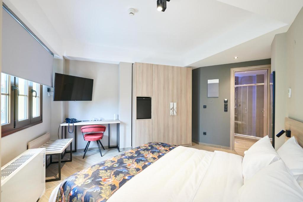 blue bottle boutique hotels for gays thessaloniki room