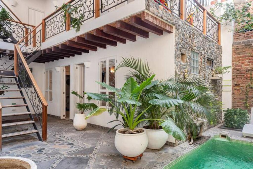 casa verde hotel hotels for gays santa marta swimming pool