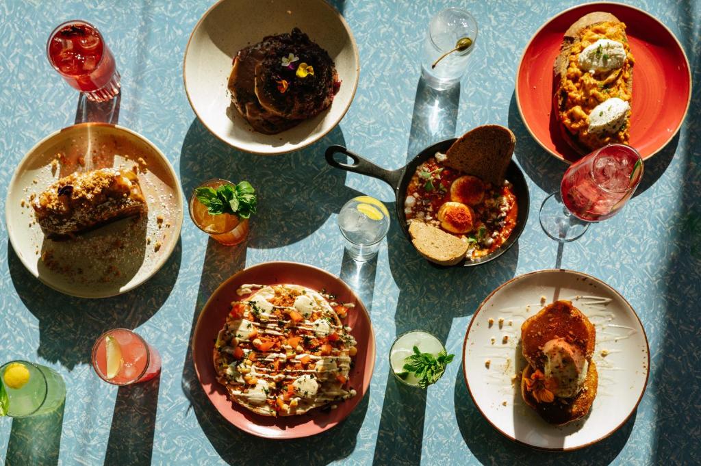 the caravan hotels for gays thessaloniki breakfast