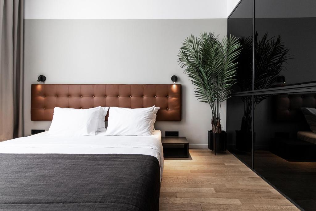 the modernist hotels for gays thessaloniki room