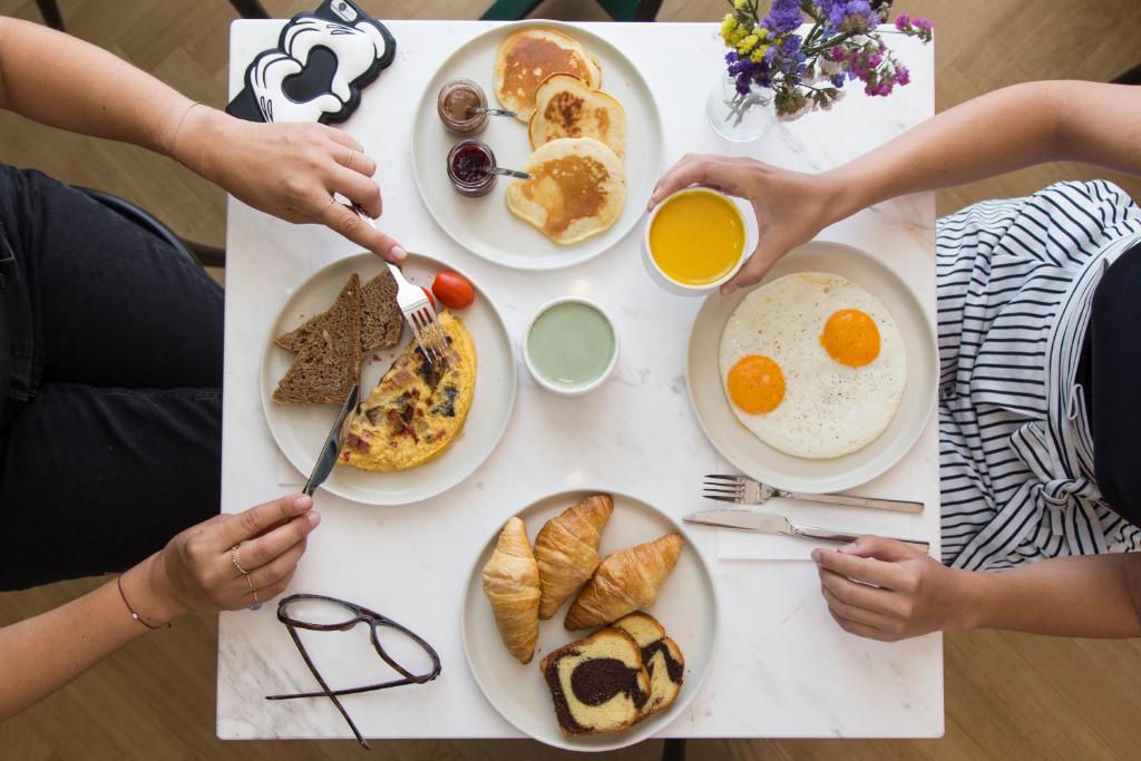 the modernist hotels for gays thessaloniki breakfast