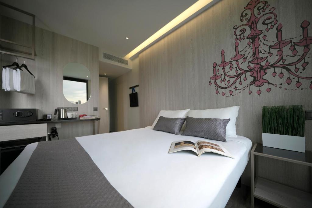 hotel 81 premier princess hotels for gays singapore room