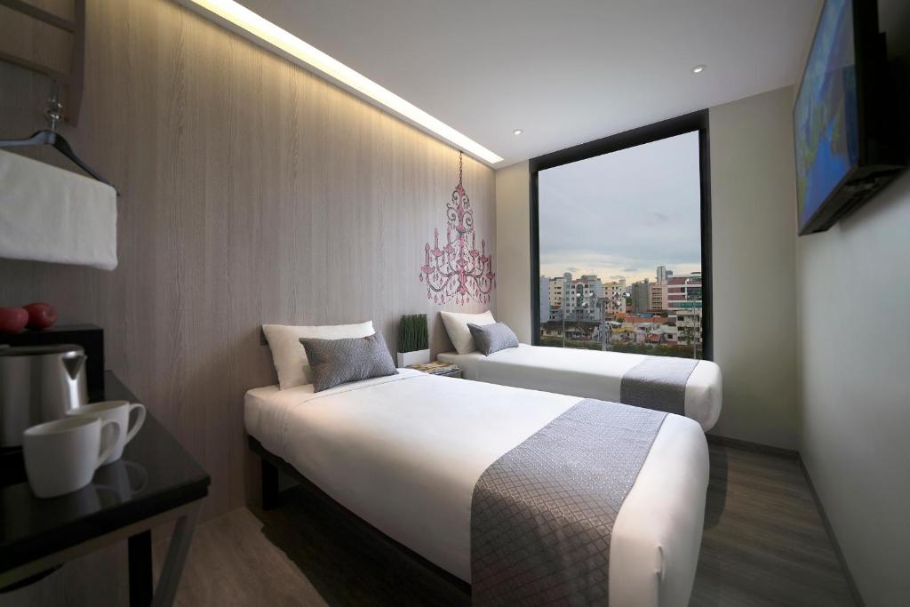 hotel 81 premier princess hotels for gays singapore room