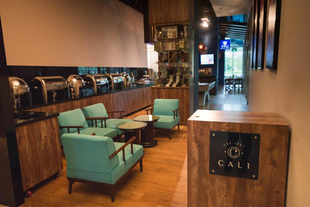 park avenue rochester hotels for gays singapore bar